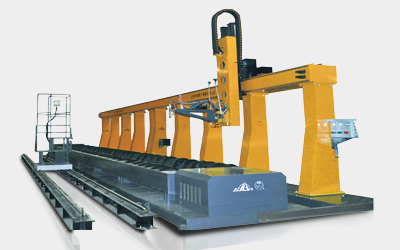 CNCG系列大管徑摩擦盤數(shù)控相貫線切割機