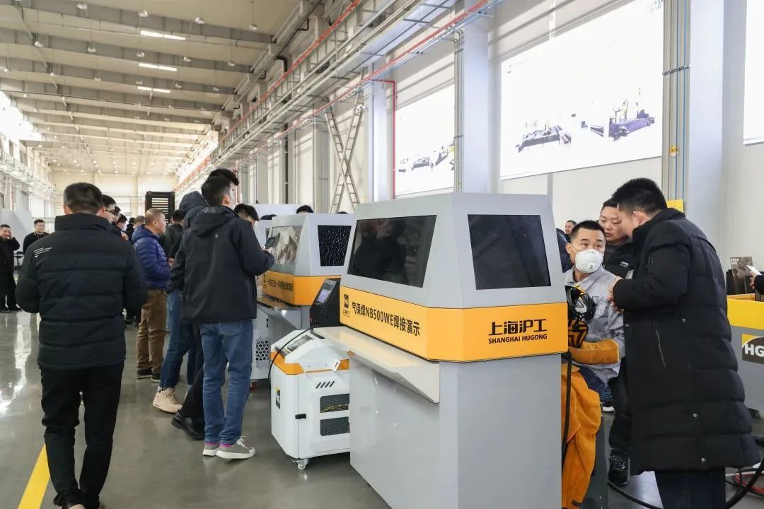 1677547355211456.jpg 640 (3).jpg